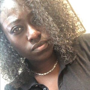 Meet your Posher, Kendra